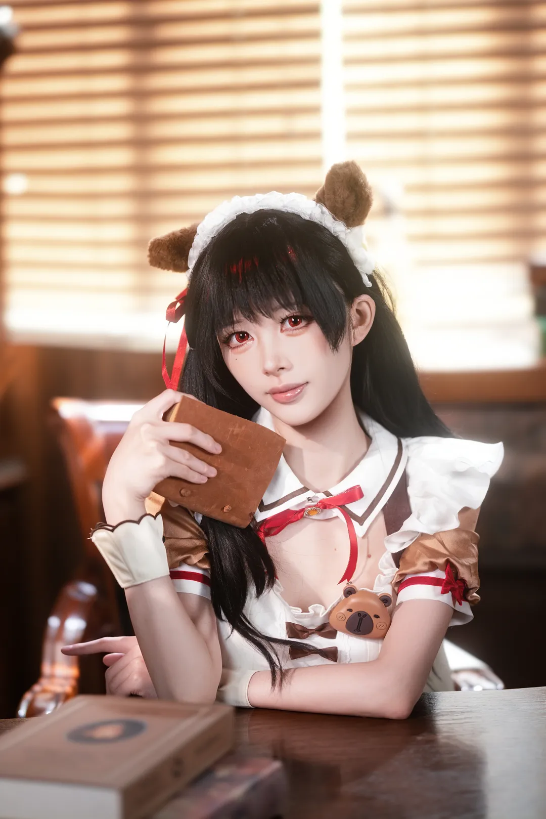 【千咲cos】鸣潮韩国咖啡厅女仆装的慵懒午后 - 第 1 张