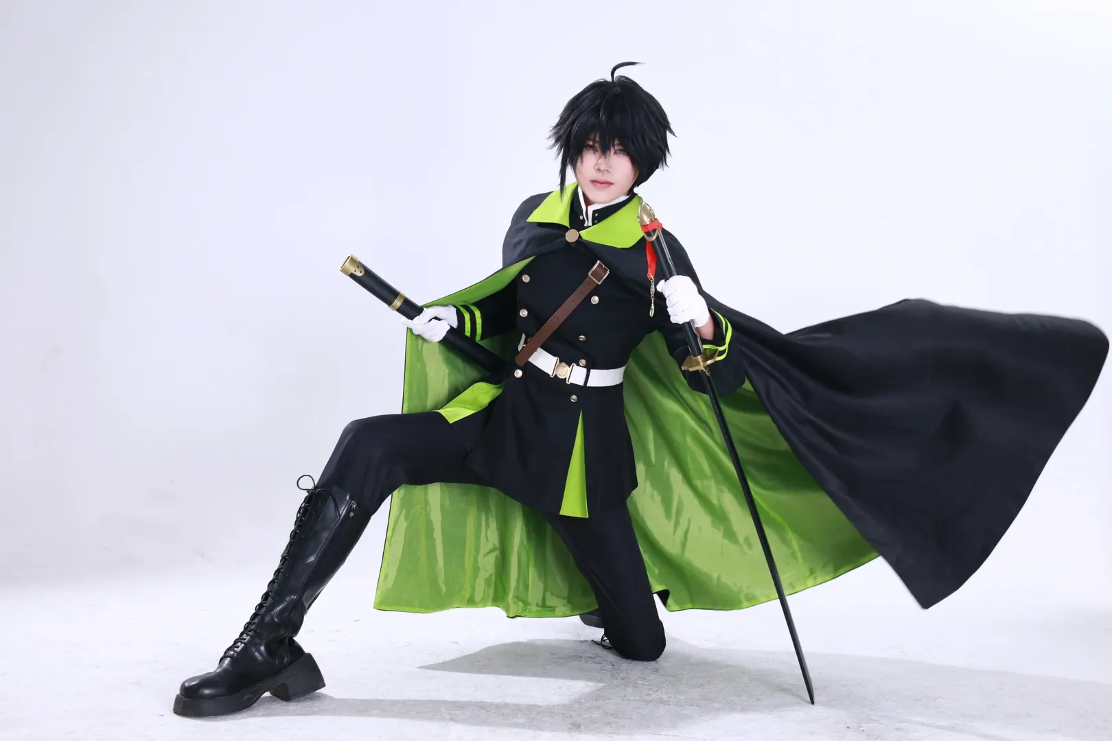 【百夜优一郎cos】终结的炽天使：黑色军装的冷峻拔刀瞬间 - 第 3 张