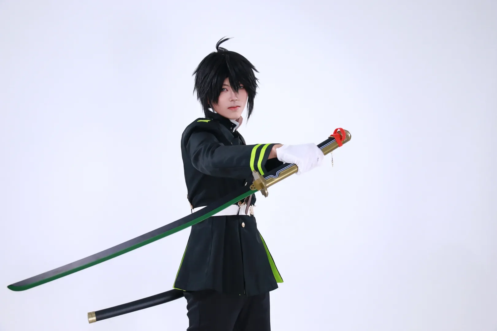 【百夜优一郎cos】终结的炽天使：黑色军装的冷峻拔刀瞬间 - 第 5 张
