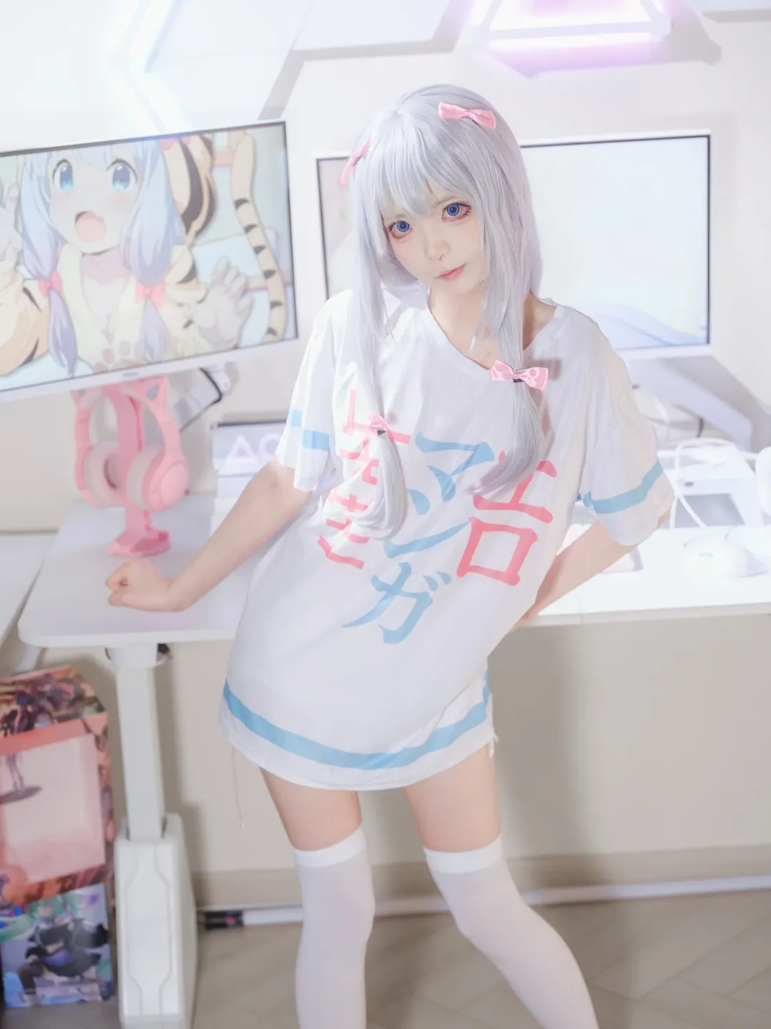 銀髮白絲搭配粉色電競房的cosplay記錄 - 第 1 張