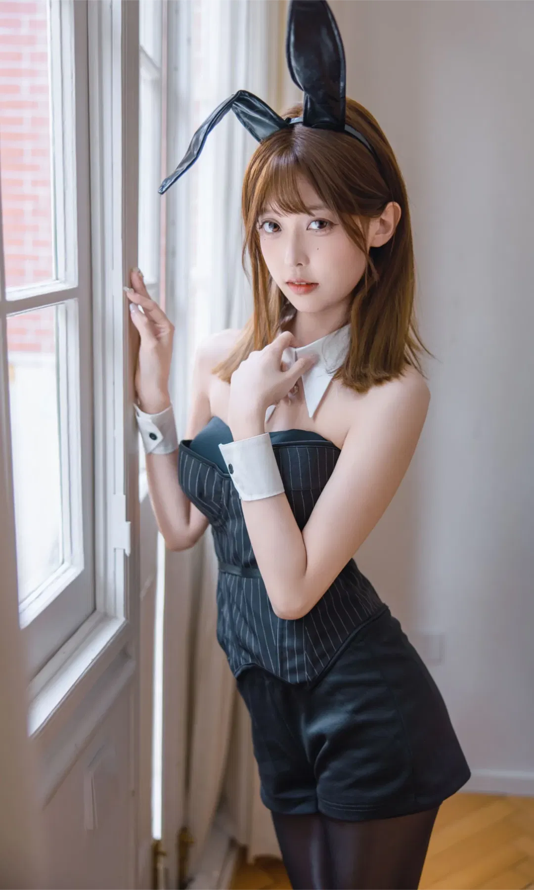 把兔女郎穿進現實，這套二次元制服寫真很出片 - 第 5 張