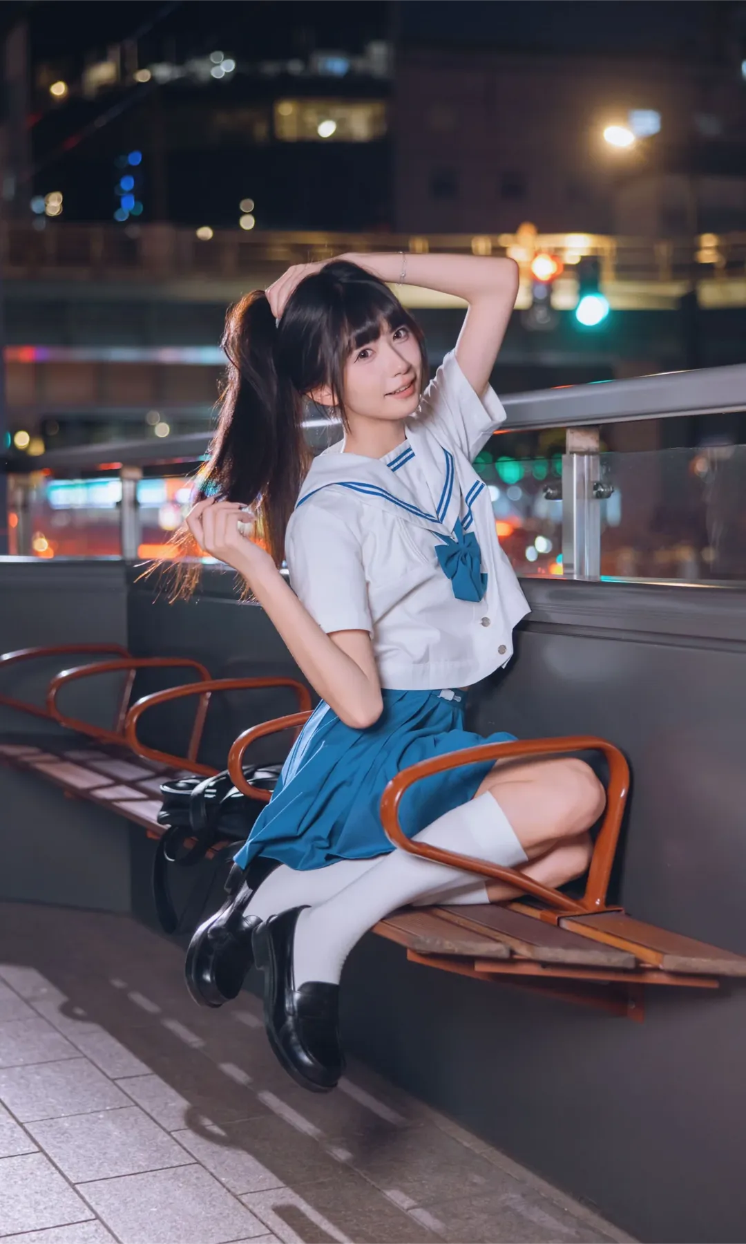 夜景街头的水手服JK制服，记录不一样的二次元摄影 - 第 2 张