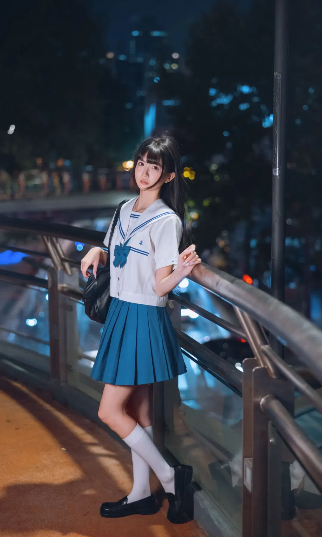 夜景JK水手服，街边氛围感写真 - 第 1 张