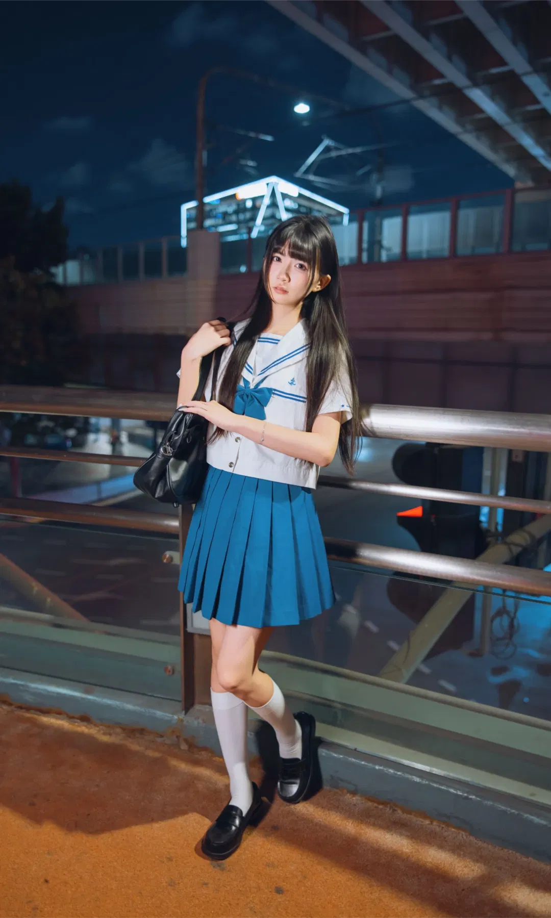 夜景JK水手服，街边氛围感写真 - 第 3 张