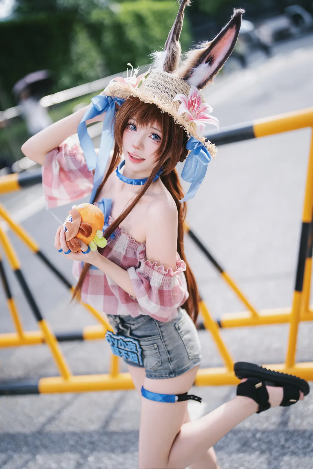 【阿米婭cos】明日方舟夏活萌兔的漫展場照 - 第 1 張