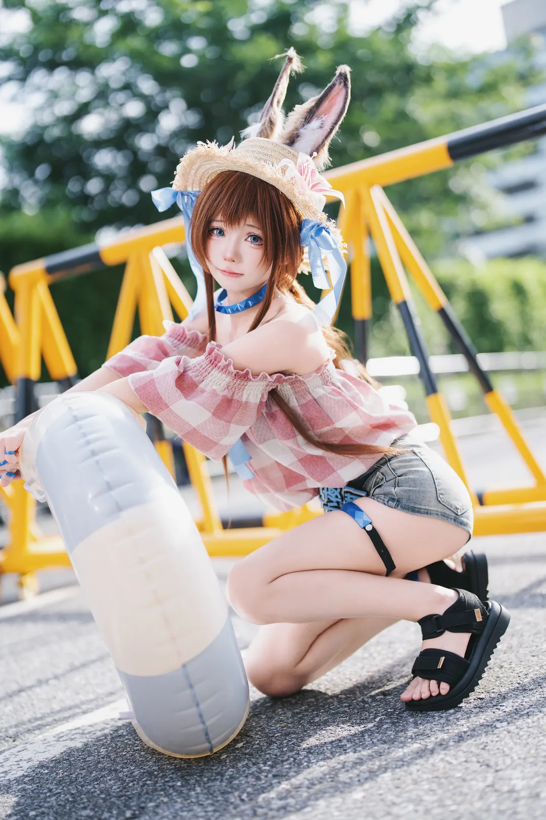 【阿米婭cos】明日方舟夏活萌兔的漫展場照 - 第 10 張