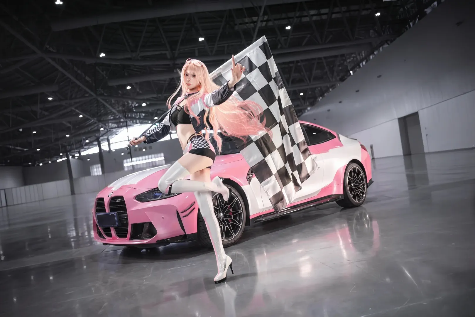 【喜多川海梦cos】粉色赛车服与方格旗的赛道狂想 - 第 2 张