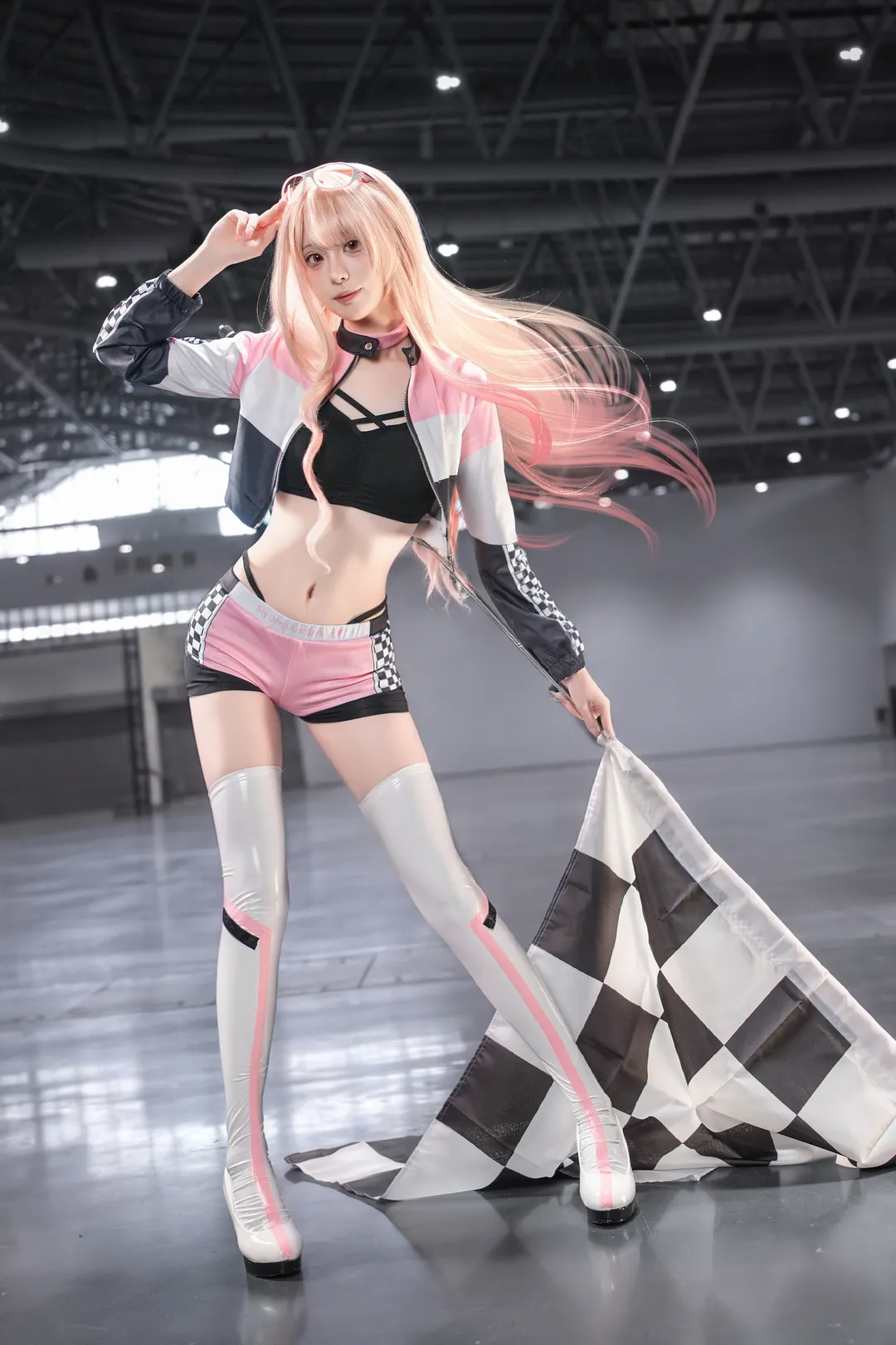【喜多川海梦cos】粉色赛车服与方格旗的赛道狂想 - 第 3 张