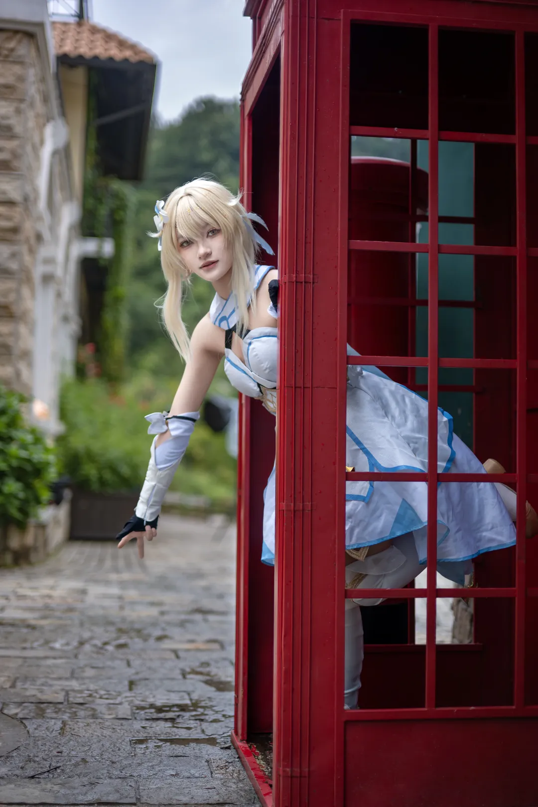 【熒cos】原神旅行者英倫街頭出發，花籃與向日葵的假日 - 第 2 張