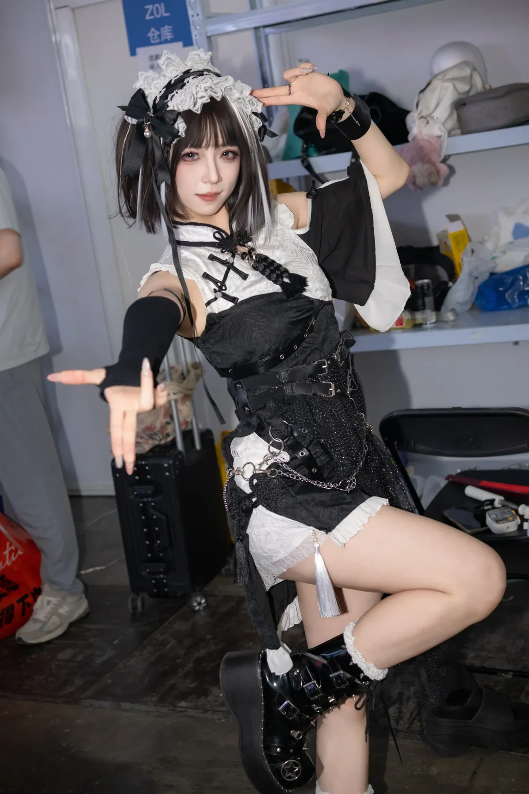 暗黑女仆风漫展返图，休息区被摄影围拍的一天 - 第 1 张