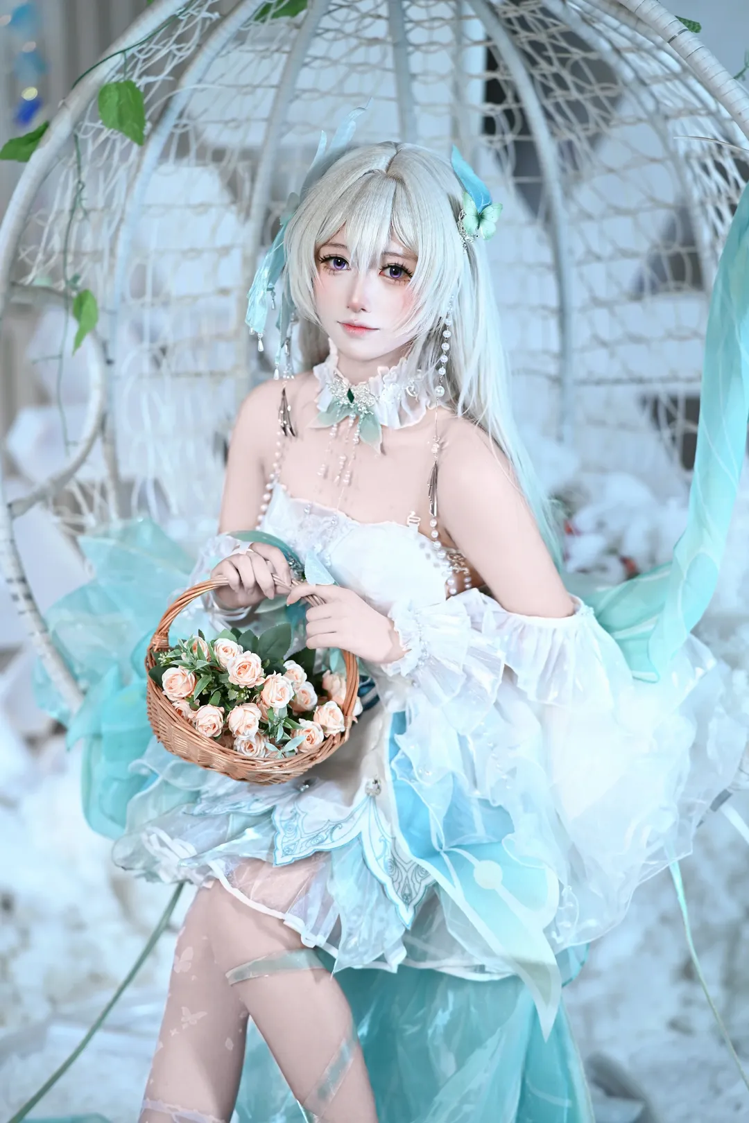 【流萤cos】崩坏星穹铁道流萤逐光，雪景吊椅氛围感拉满 - 第 5 张