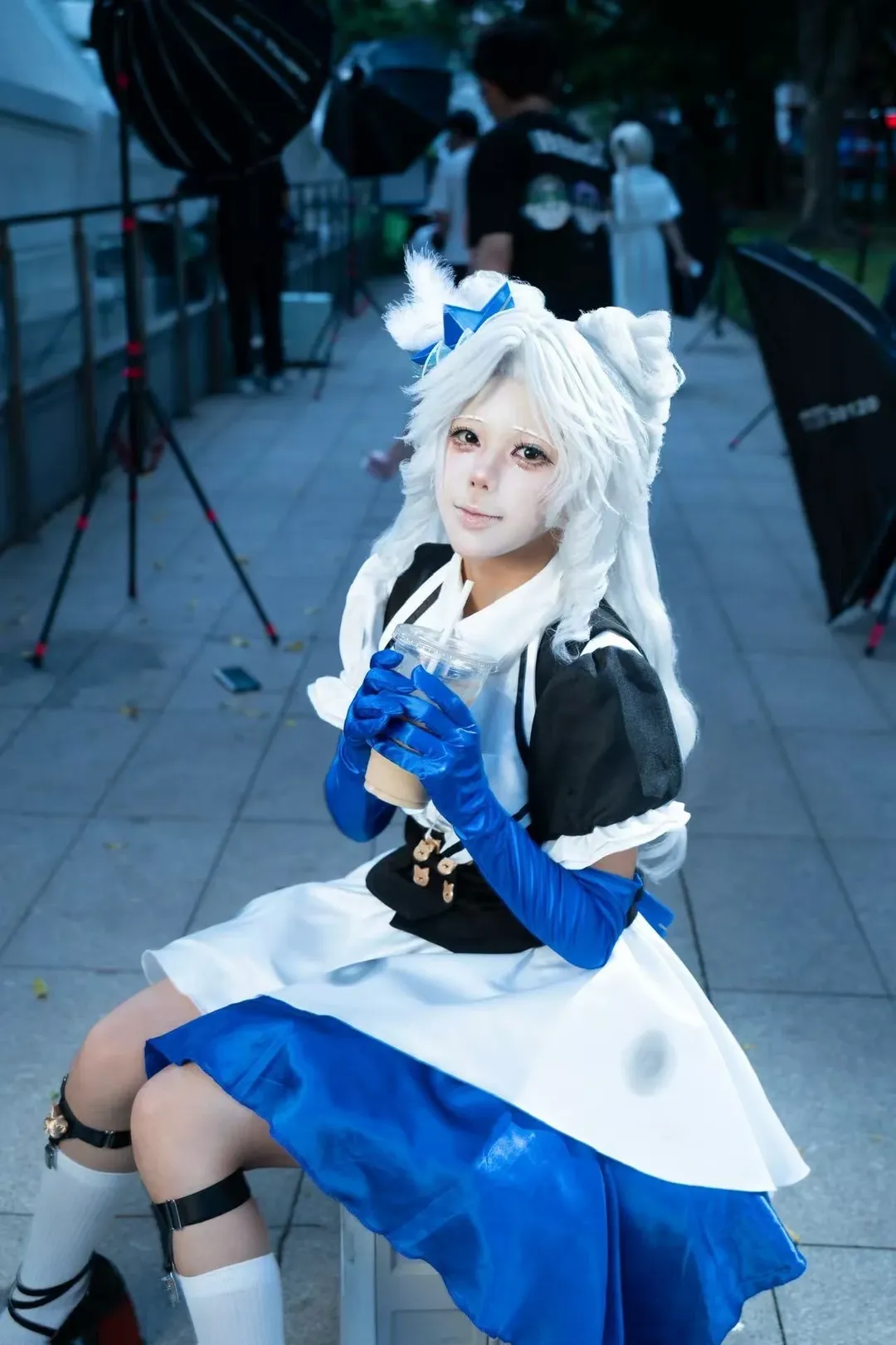 【小诗人cos】第五人格暗夜提裙少女的夜拍记录 - 第 2 张