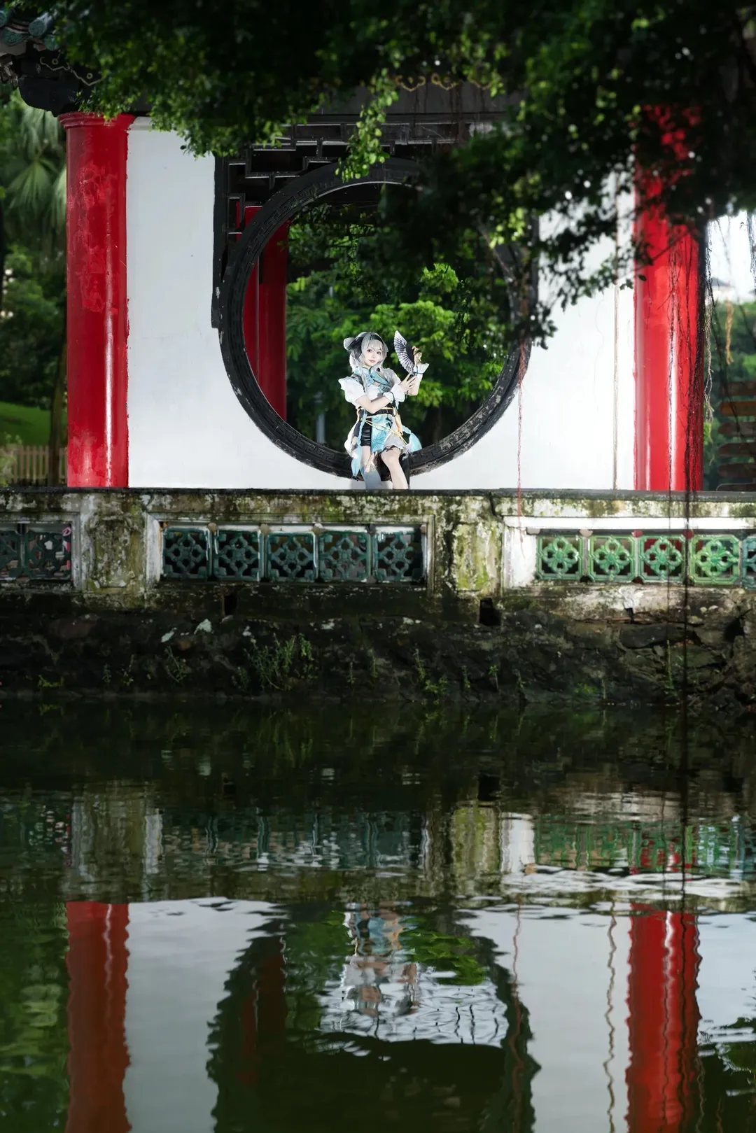 【流萤cos】中山公园雨后出片，中华娘造型的国风氛围感拉满 - 第 9 张