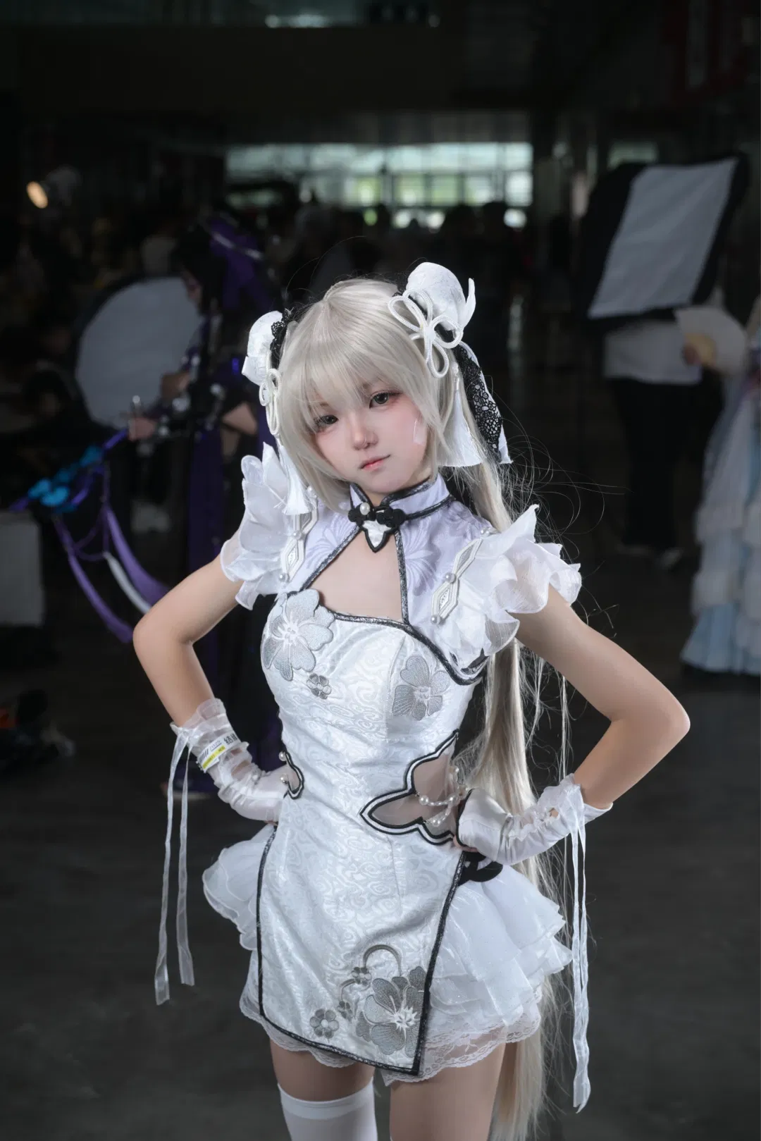 【殷紫萍cos】永劫无间江门结缘漫展，白丝与蕾丝旗袍的碰撞 - 第 2 张