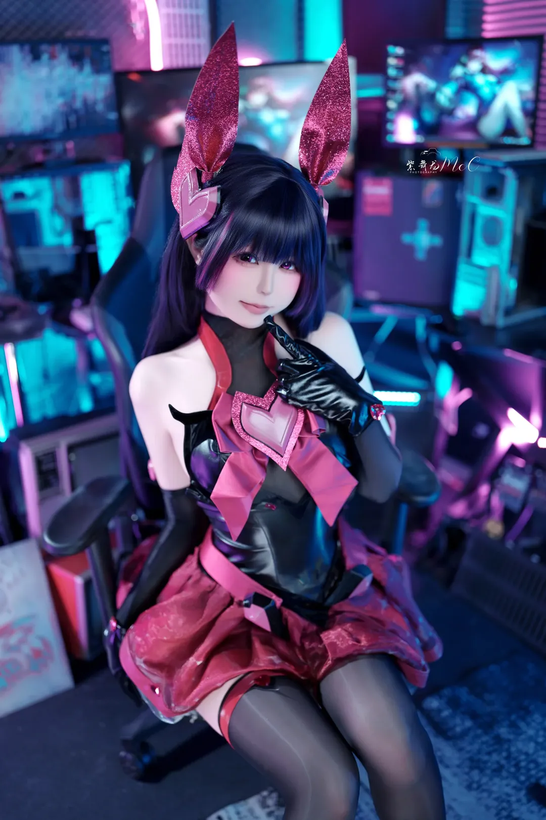 守望先锋Dva兔女郎cos，赛博朋克电竞房等你哦 - 第 2 张