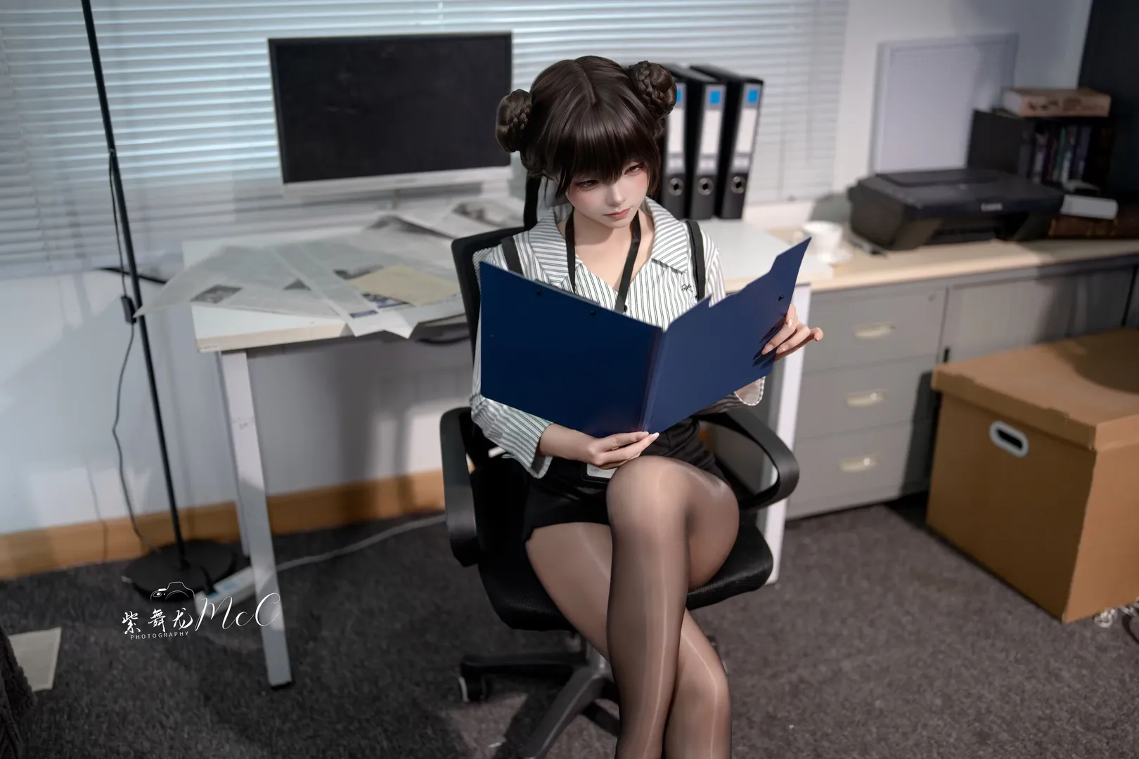 【妃咲cos】碧蓝档案制服搭配，办公室动作参考记录 - 第 4 张