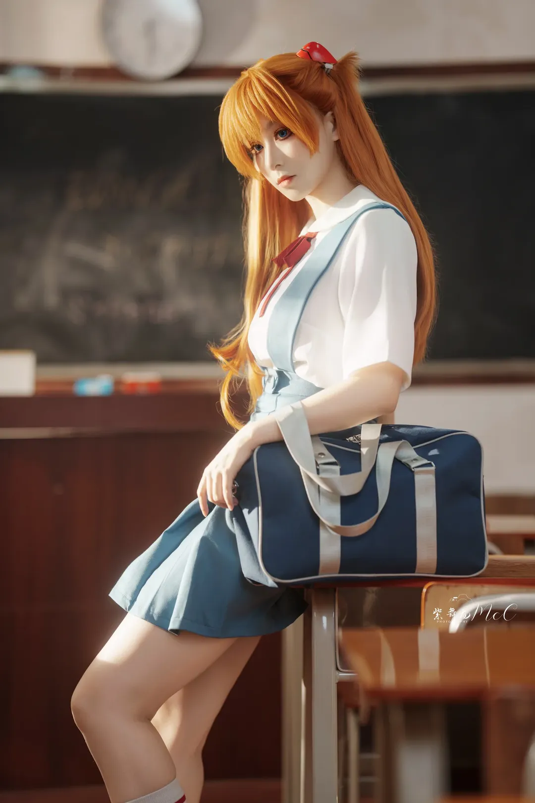 【明日香cos】教室里的日常光影与动作参考 - 第 4 张