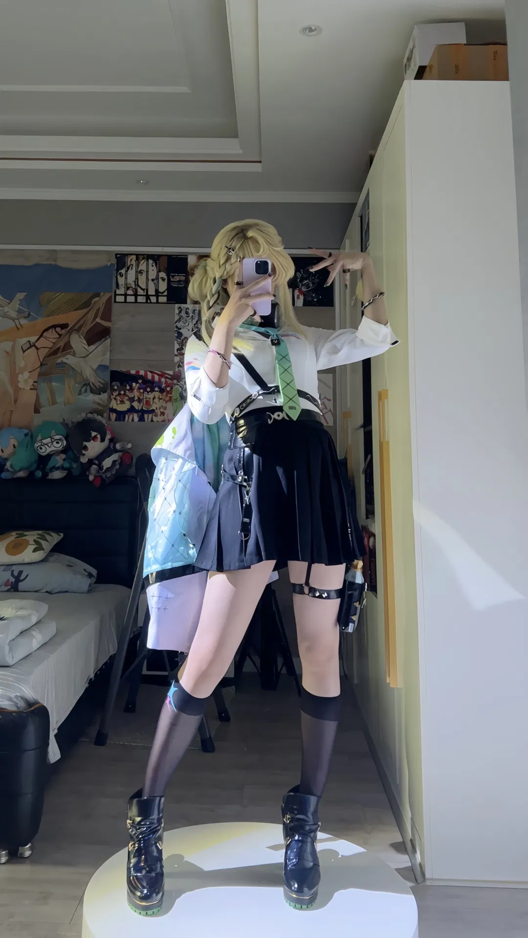 【琳奈cos】鸣潮琳奈常服造型，战术感拉满的日常穿搭 - 第 3 张