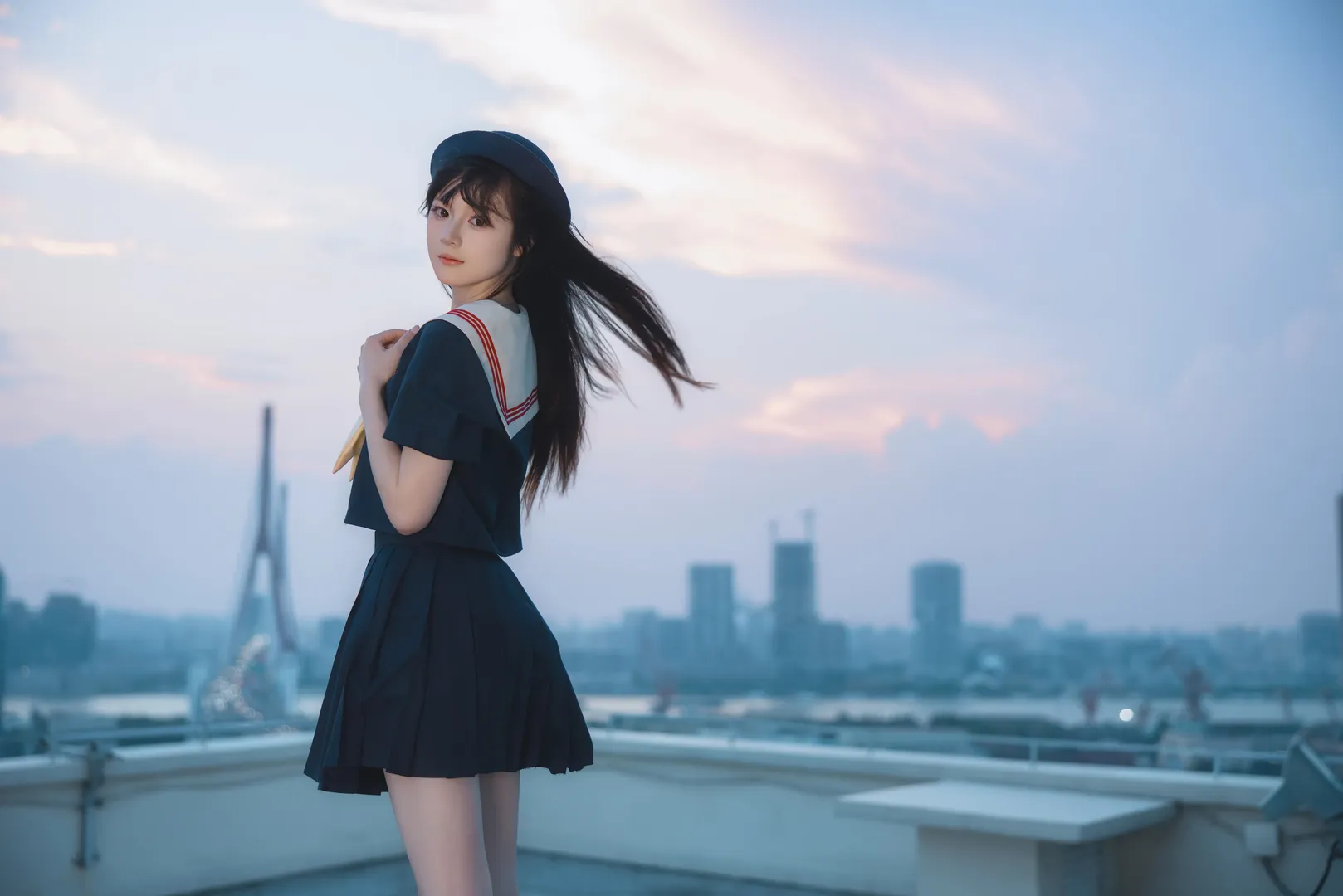 天台黄昏下的日系水手服少女 - 第 5 张