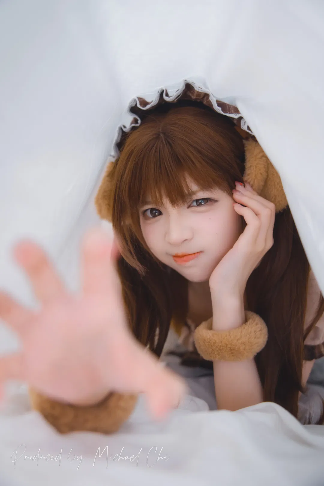 原创Lolita柴犬女仆：在复古木屋上蹿下跳的调皮少女 - 第 5 张