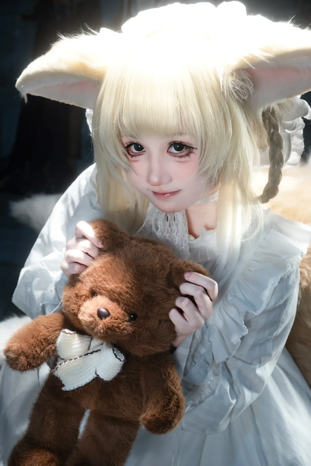 【鈴蘭cos】明日方舟的羅德島小狐狸，尾巴背反的呆瓜記錄 - 第 2 張