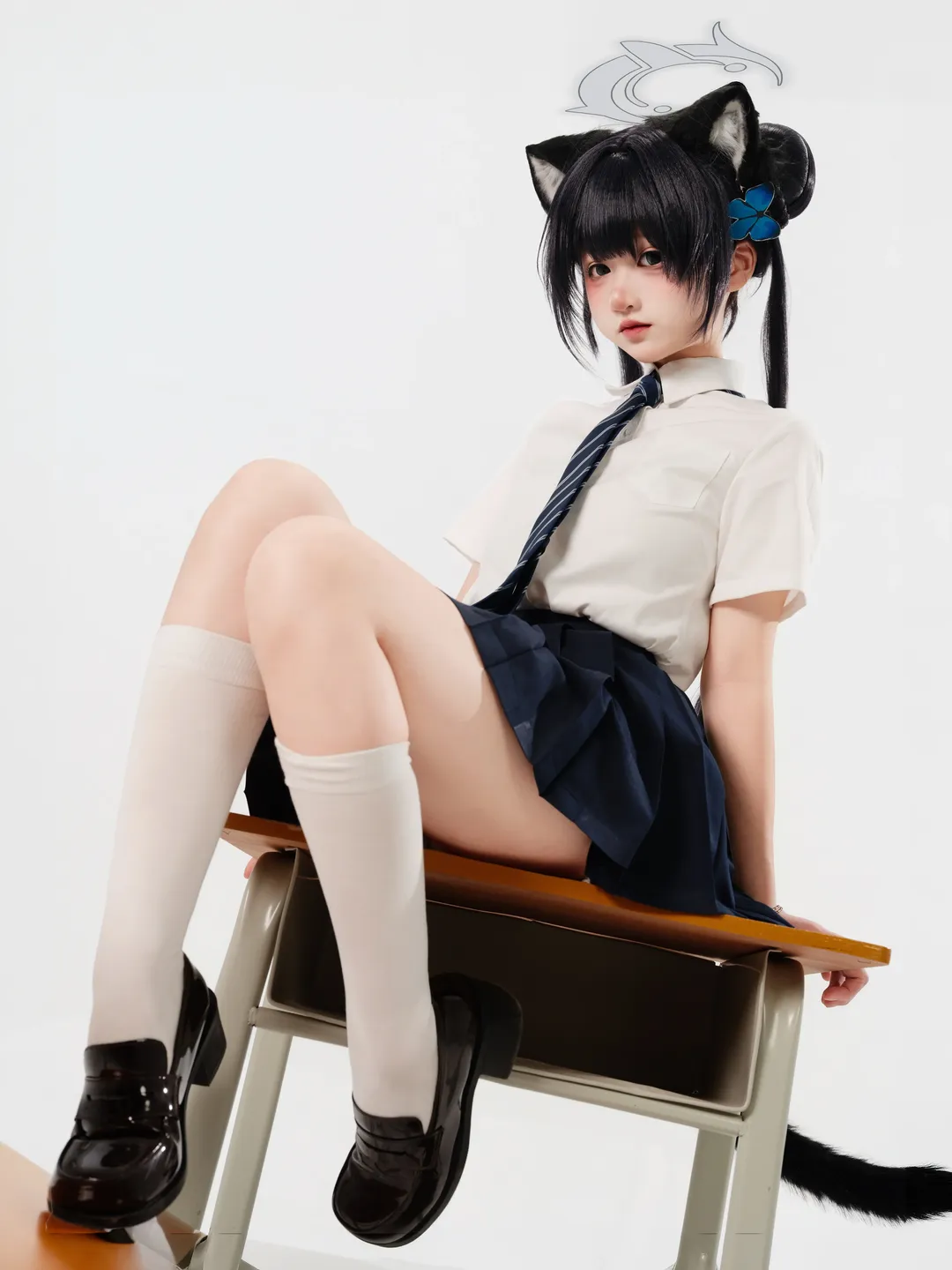 【龙华妃咲cos】蔚蓝档案里换上制服后的感觉 - 第 1 张