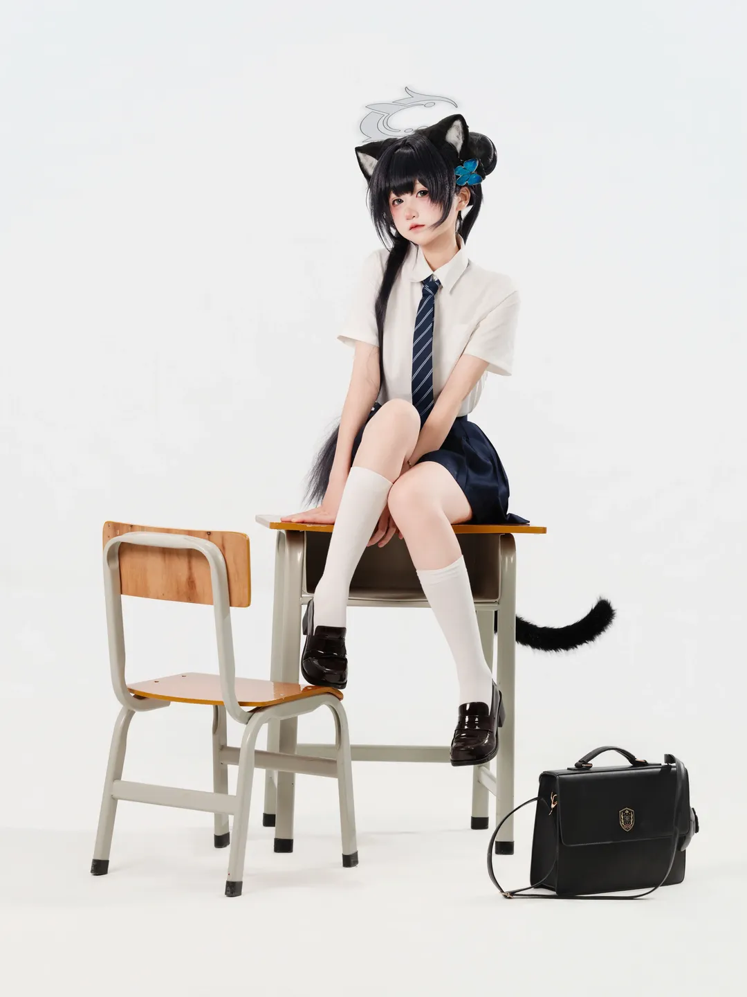 【龙华妃咲cos】蔚蓝档案里换上制服后的感觉 - 第 3 张