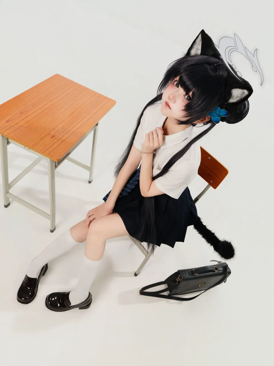 【龙华妃咲cos】蔚蓝档案里换上制服后的感觉 - 第 5 张