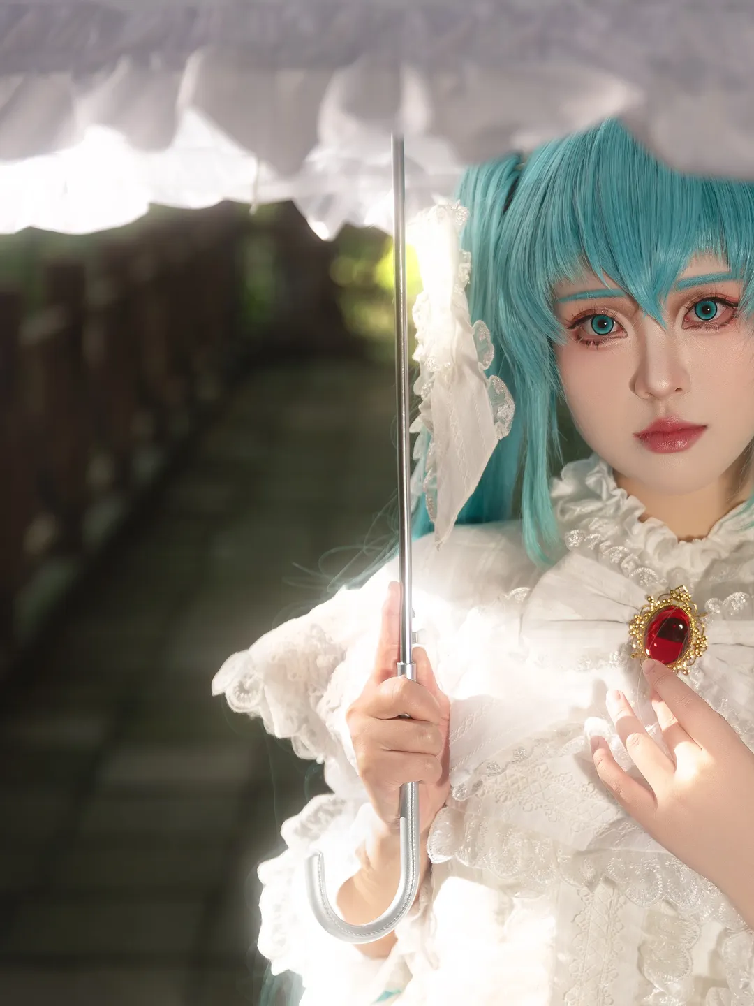 【初音未来cos】花嫁造型的蕾丝与红宝石细节 - 第 1 张