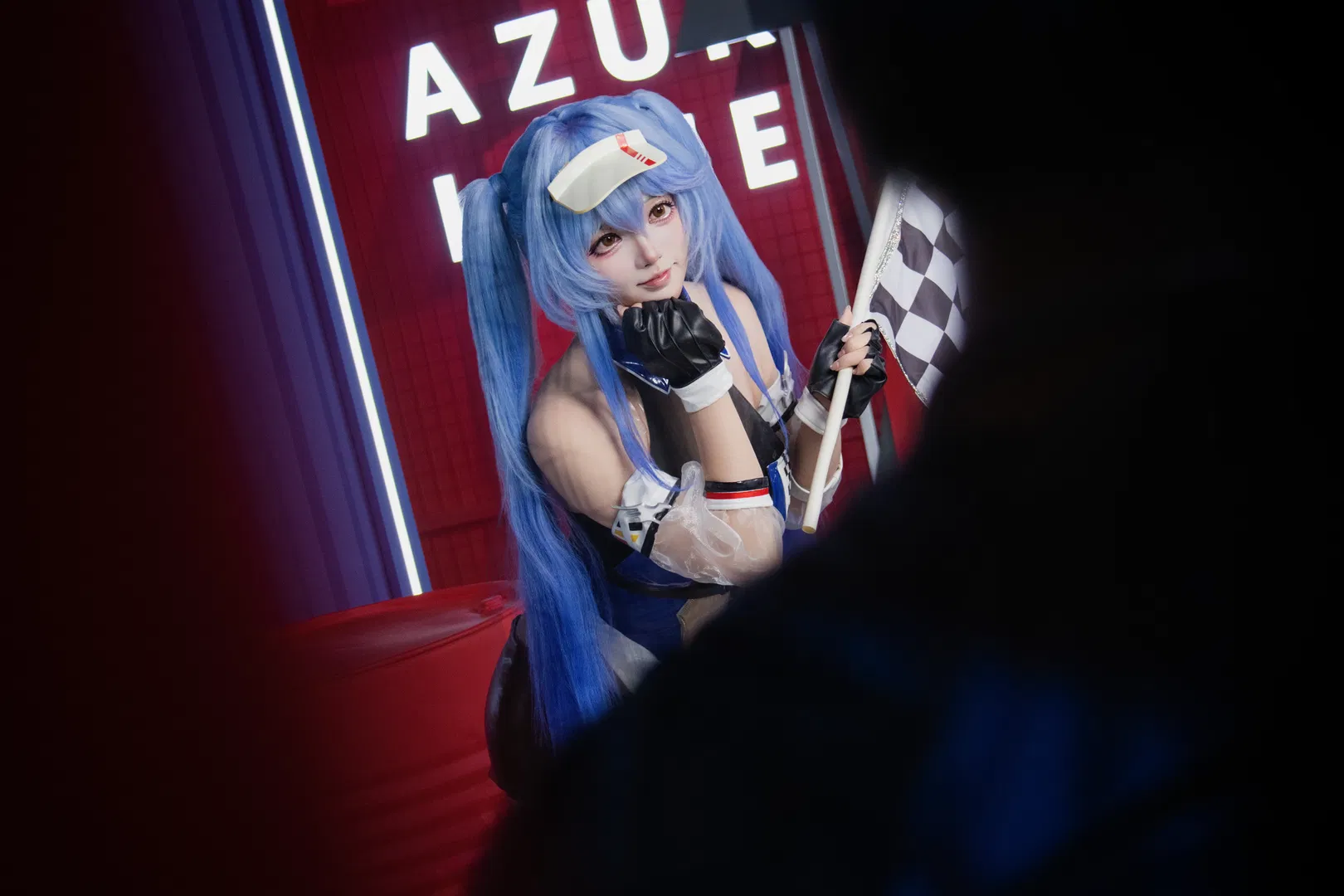 碧蓝航线赛车服cos，赛道上的蓝色风暴 - 第 1 张