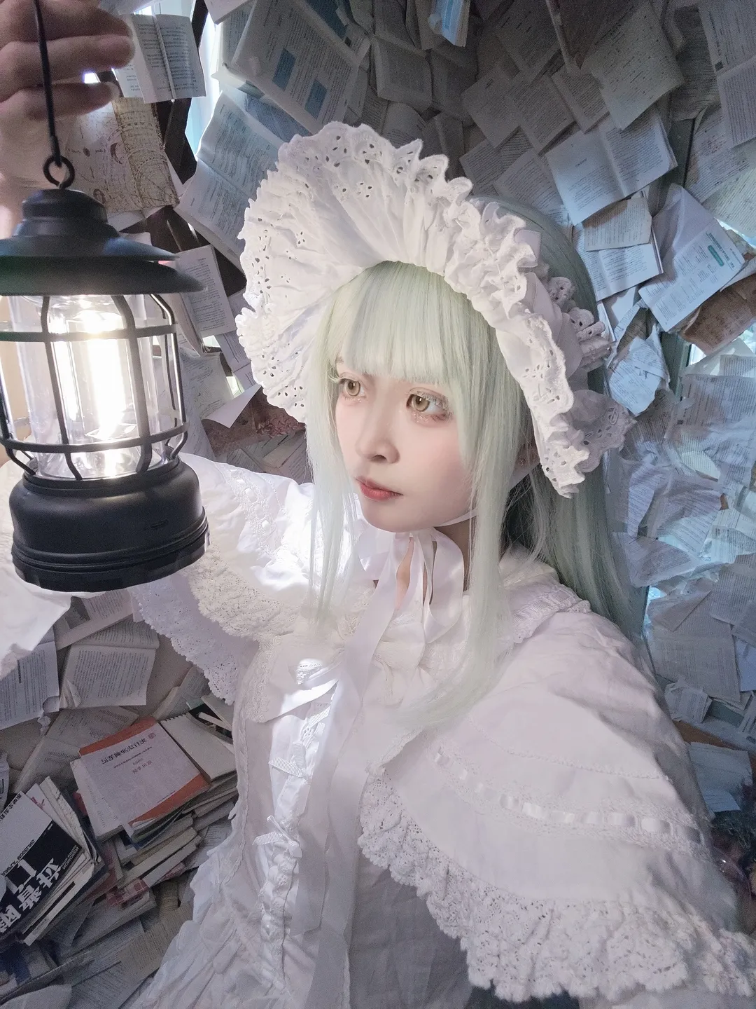 【若叶睦cos】Ave Mujica纯白提灯少女 - 第 1 张
