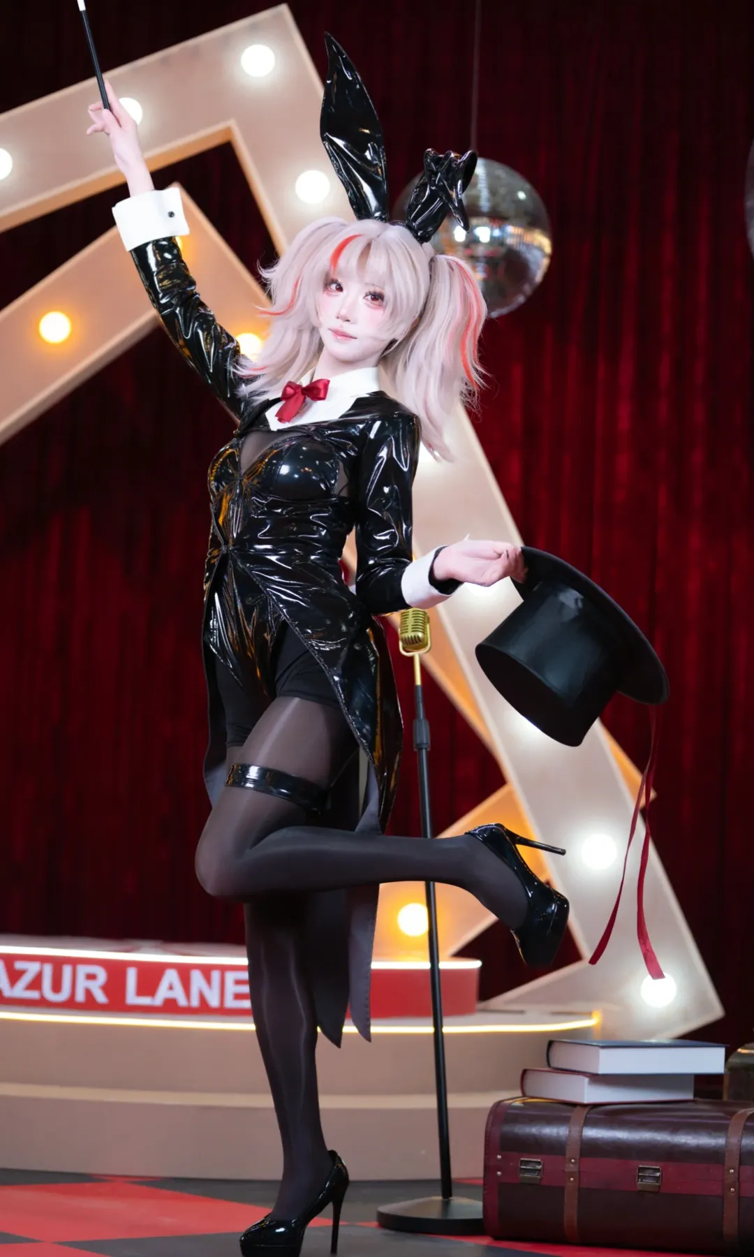 【阿达尔伯特亲王cos】碧蓝航线港区盛夏清凉节魔术兔女郎 - 第 2 张