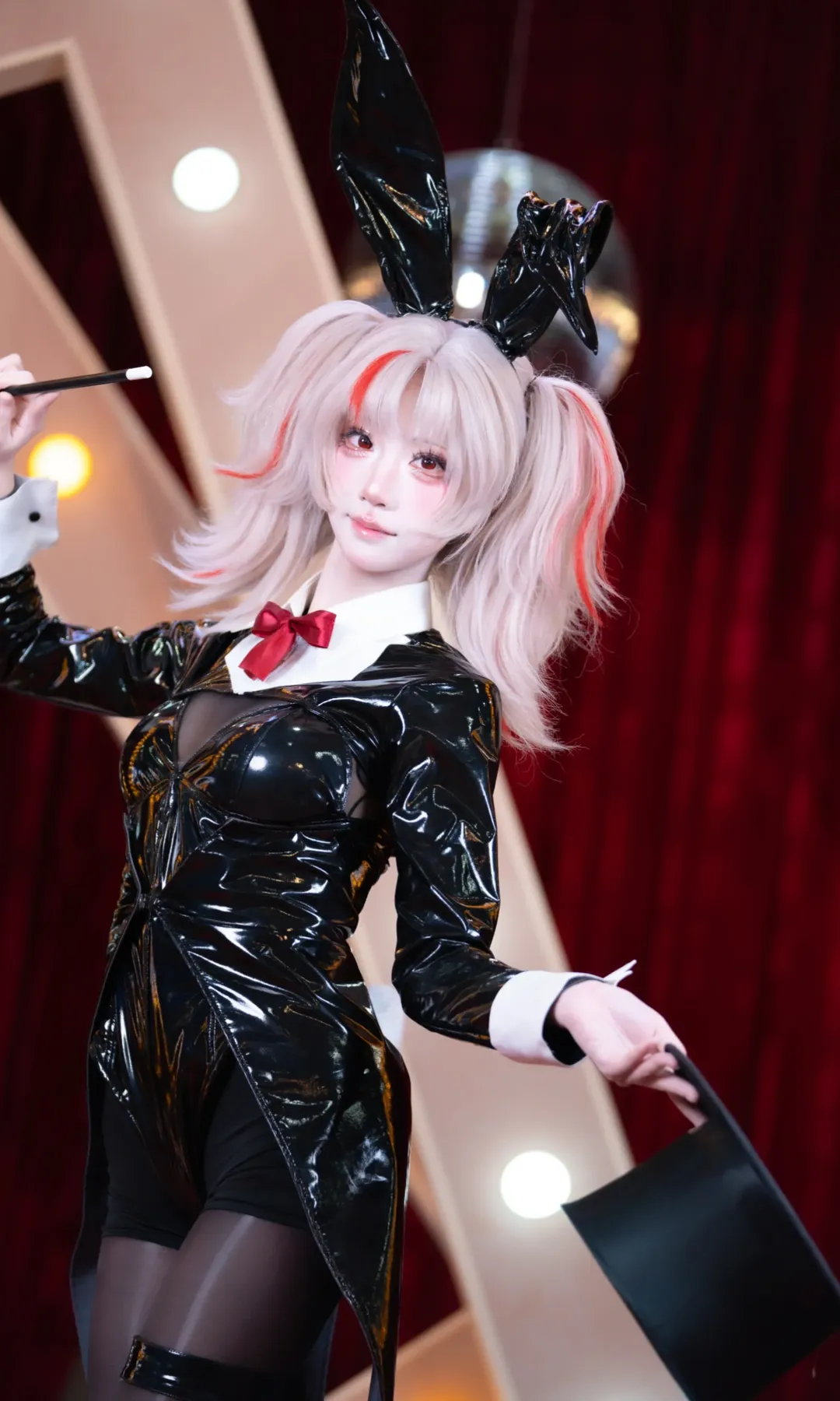 【阿达尔伯特亲王cos】碧蓝航线港区盛夏清凉节魔术兔女郎 - 第 6 张