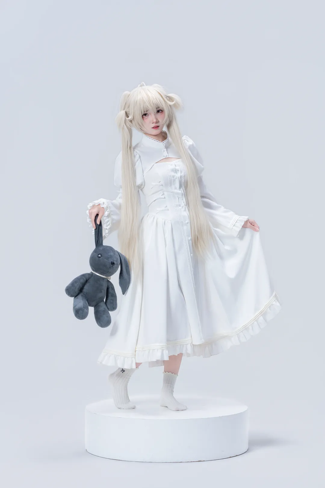 【穹妹cos】白裙雙馬尾與長耳兔的棚拍記錄 - 第 1 張