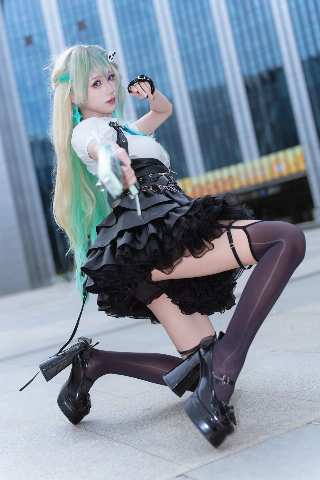 【琳奈cos】BW2026漫展上的鸣潮琳奈，动态抓拍太帅了 - 第 7 张