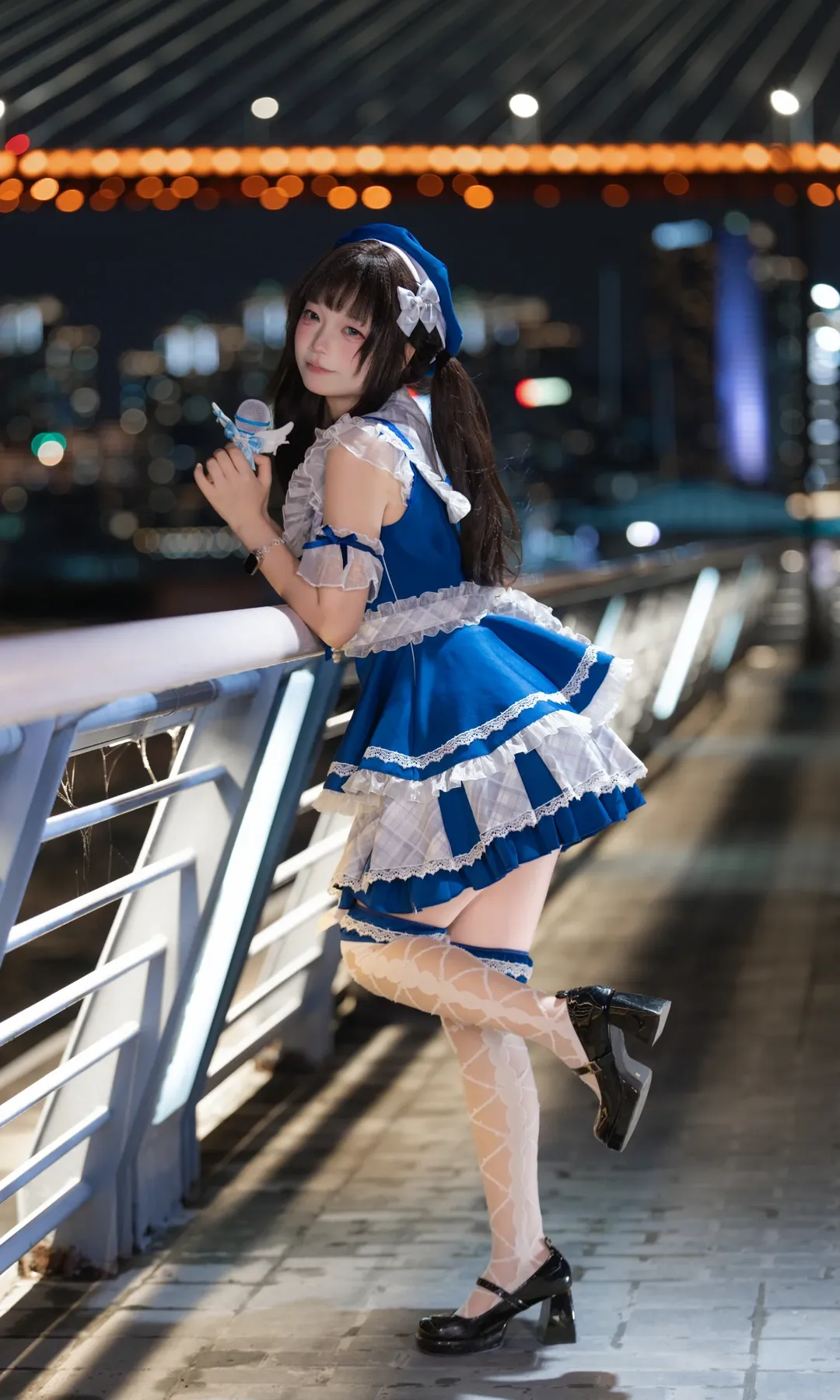 江畔晚風裡蹦蹦跳跳的藍色打歌服小偶像 - 第 6 張