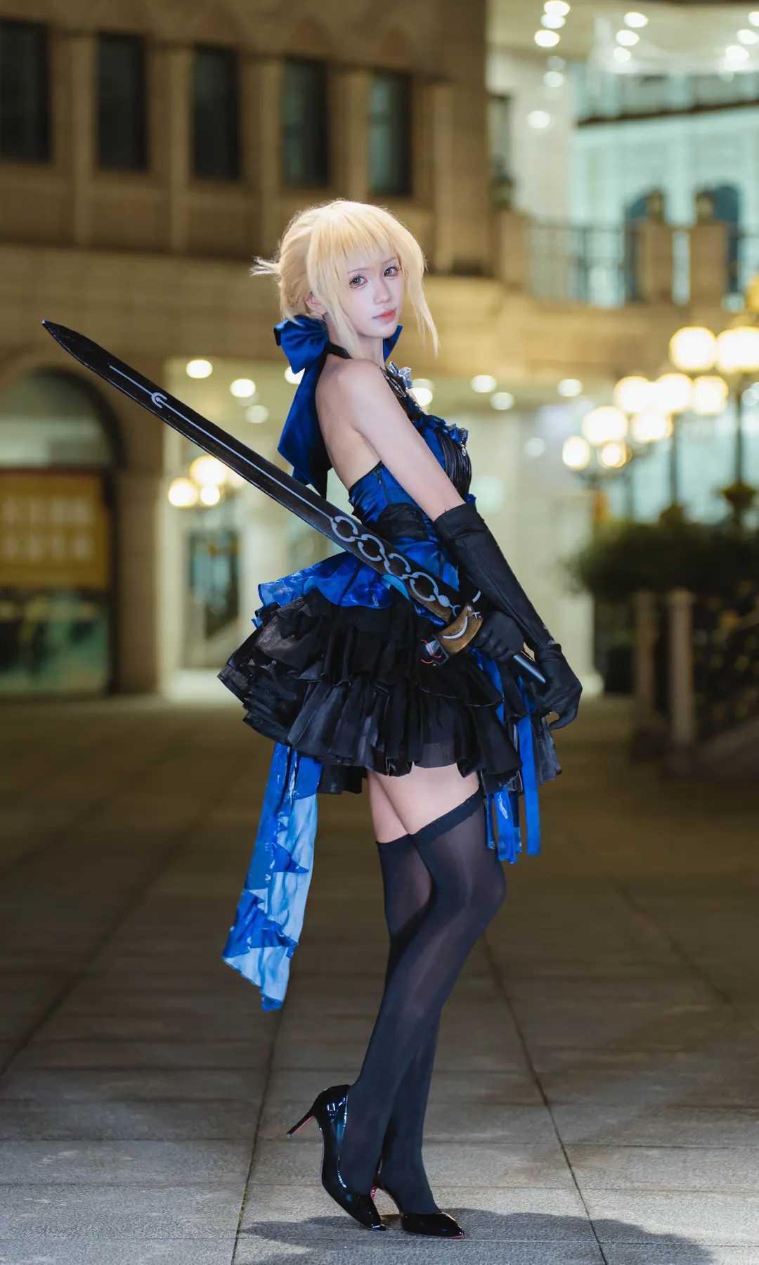 【黑呆cos】Fate禮服黑呆，夜景下的優雅與鋒利 - 第 5 張