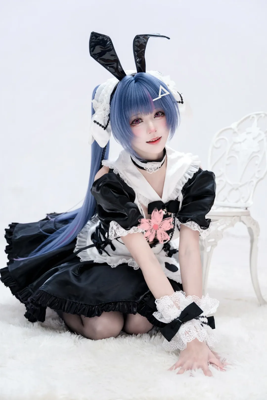 【萨里cos】碧蓝航线的蓝色小兔，俏皮女仆装登场 - 第 2 张