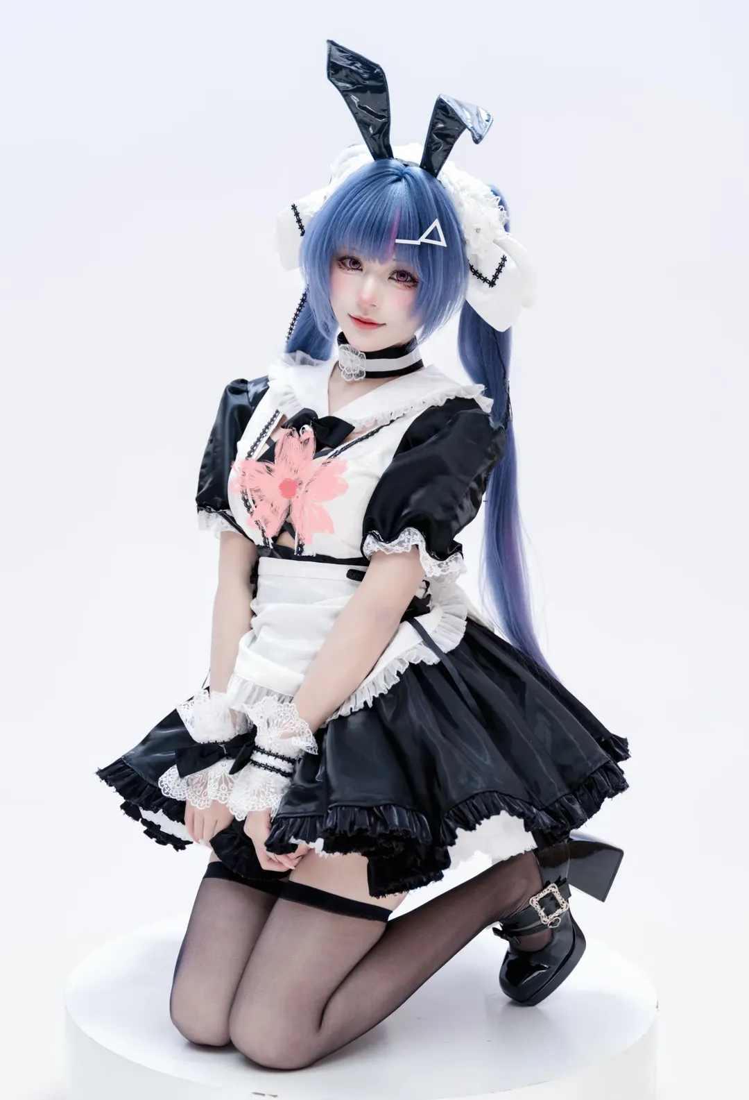 【萨里cos】碧蓝航线的蓝色小兔，俏皮女仆装登场 - 第 9 张