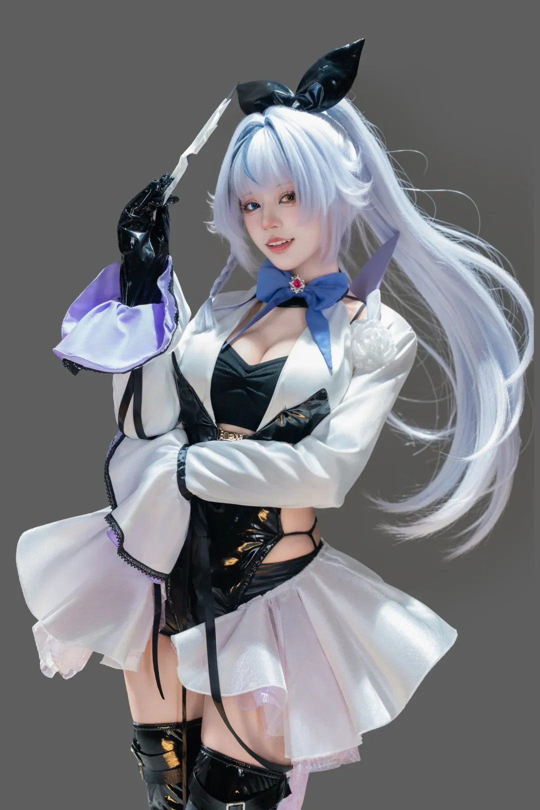 银发双马尾与黑白漆皮的碰撞，棋盘格上的暗系魔法使 - 第 5 张