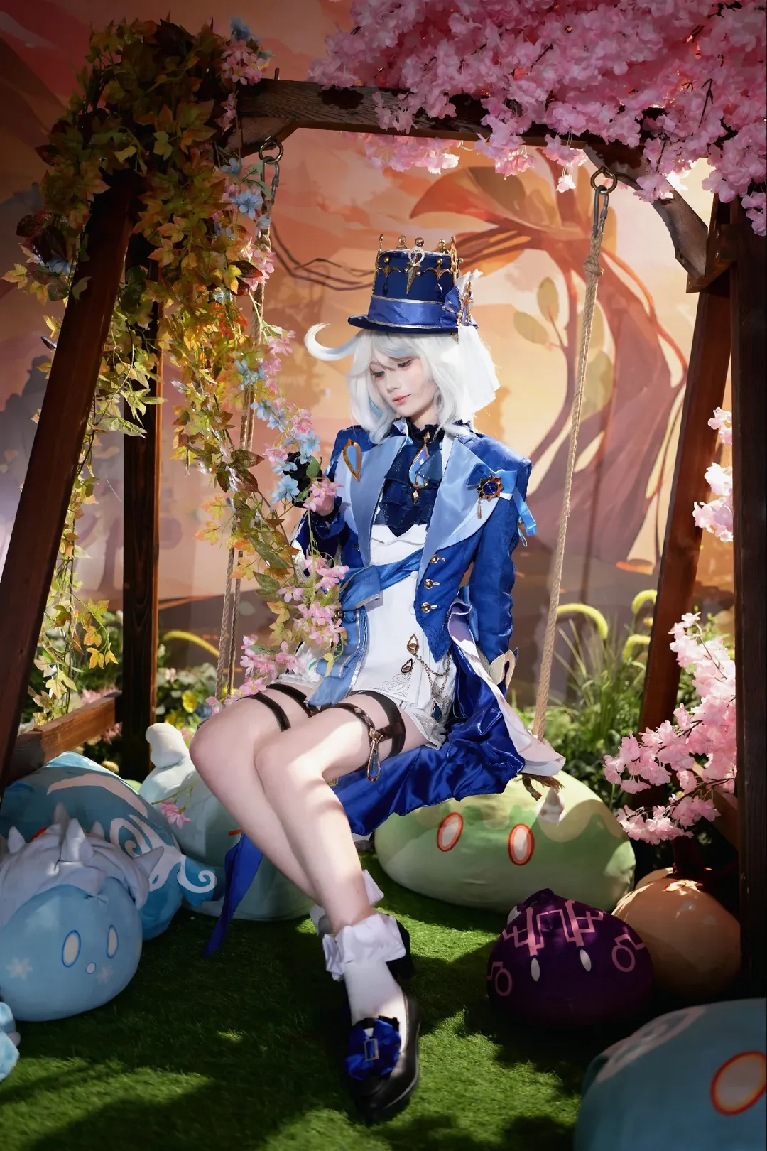 原神cos 藍白復古禮服與櫻花劇場光影 - 第 4 張