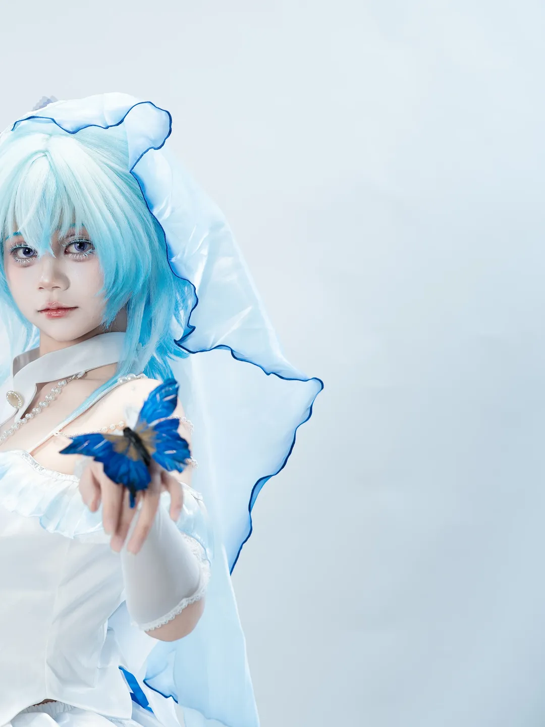 【守岸人cos】鸣潮守岸人同人，感受白棚的纯粹光影 - 第 2 张