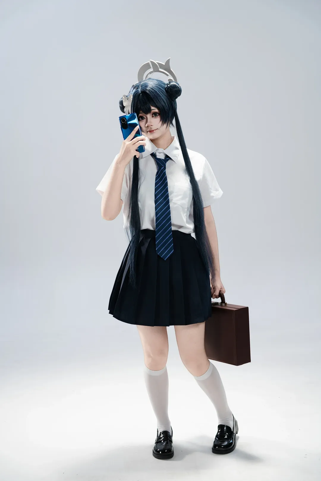 【妃咲cos】蔚蓝档案JK制服的对镜自拍挑战 - 第 2 张