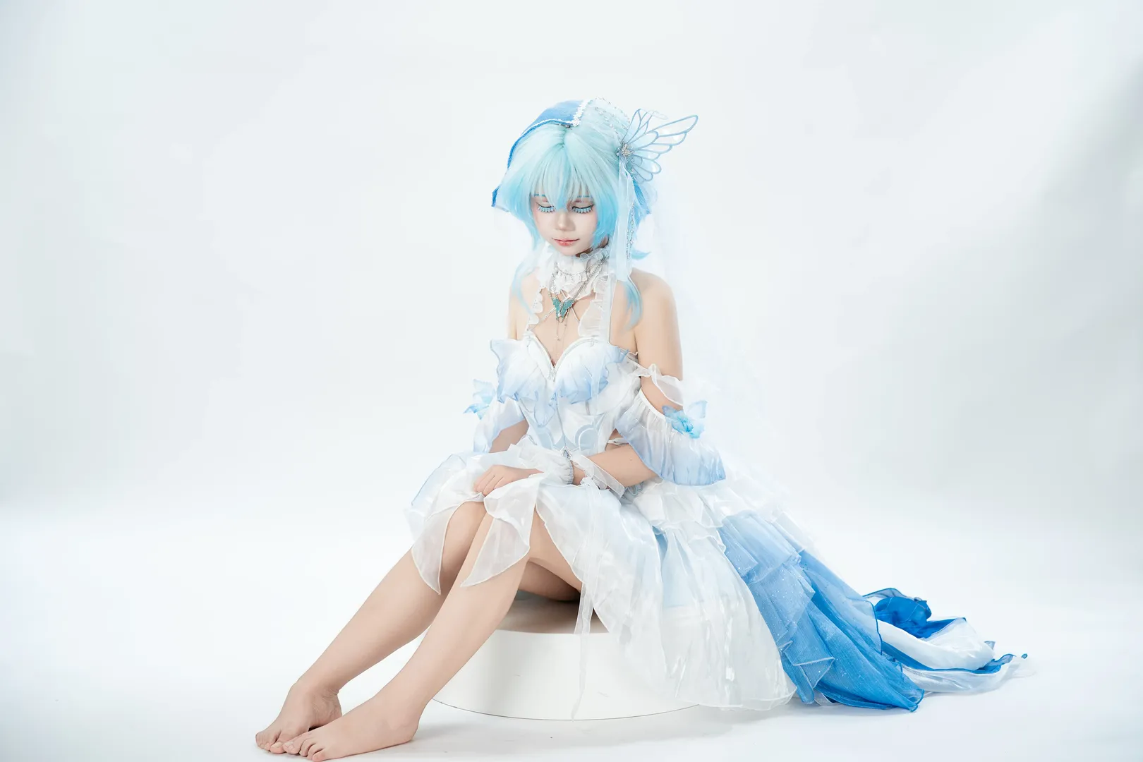 【守岸人cos】鳴潮藍白漸變裙下的凝視與低語 - 第 1 張