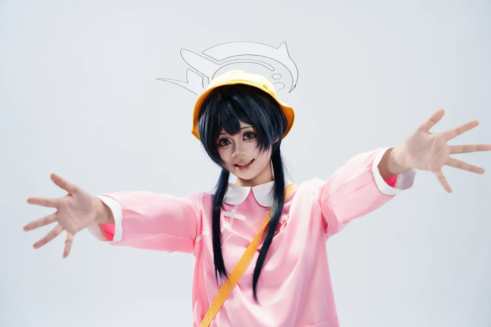 【キサキ コスプレ】ブルーアーカイブの可愛い担当、今日はあなたにハグをあげたい - 3 枚目