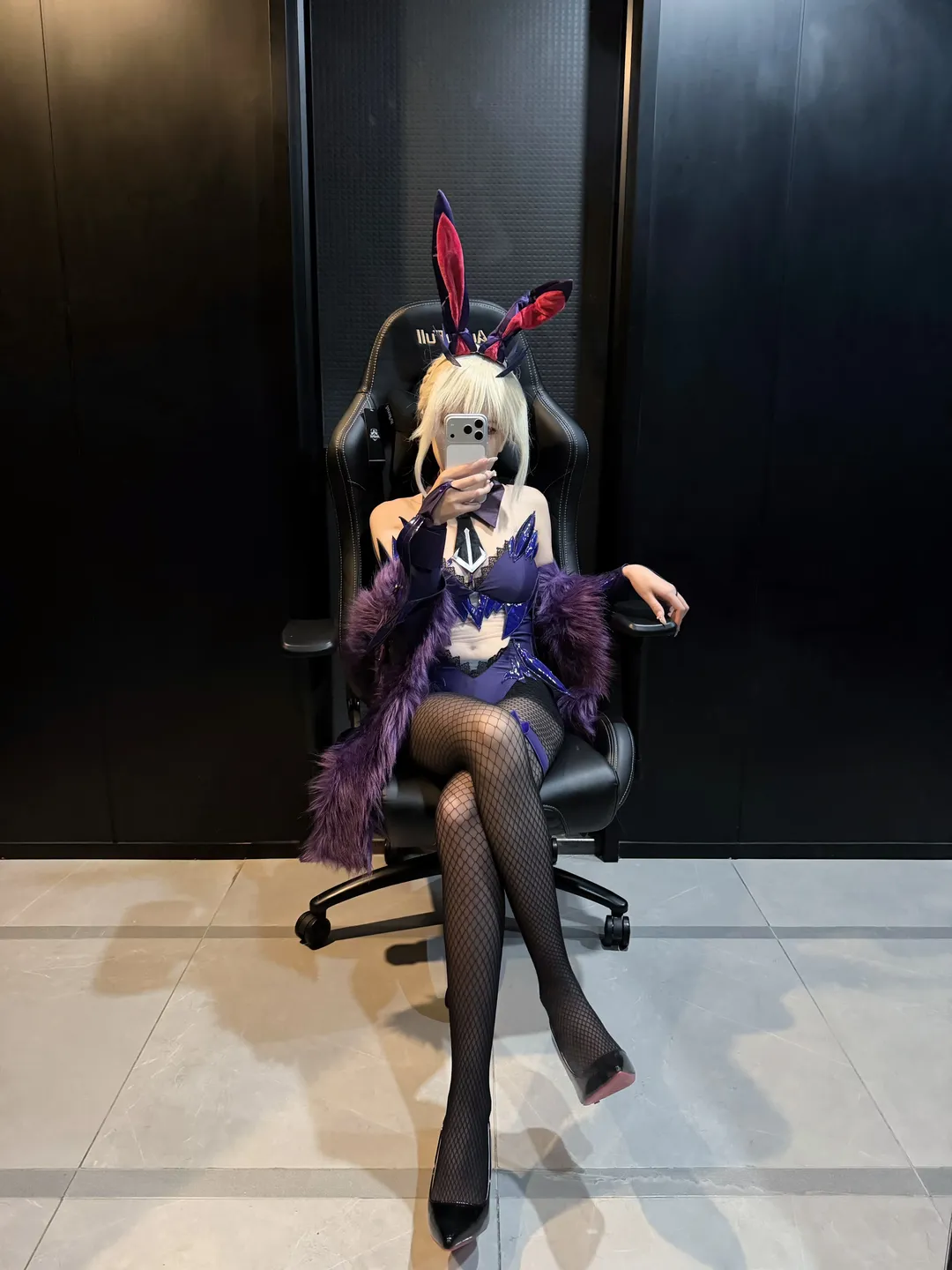 【黑枪呆cos】冷艳向兔女郎装扮，暗黑系fgo角色氛围还原 - 第 1 张