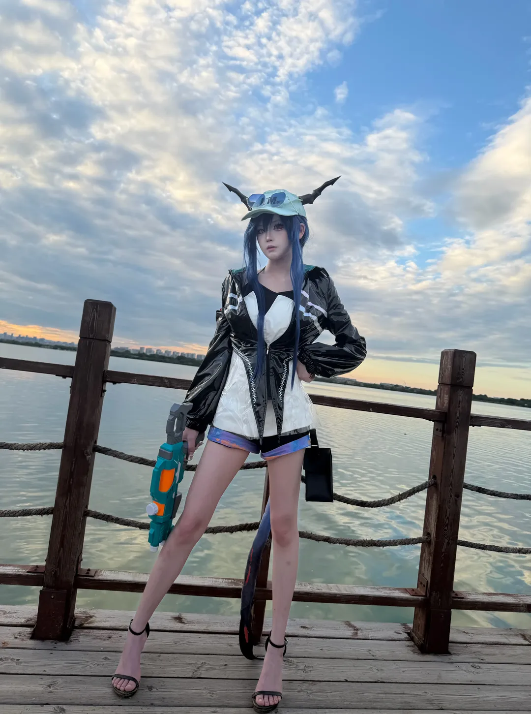 【假日威龍陳cos】明日方舟多索雷斯的水邊風暴 - 第 1 張