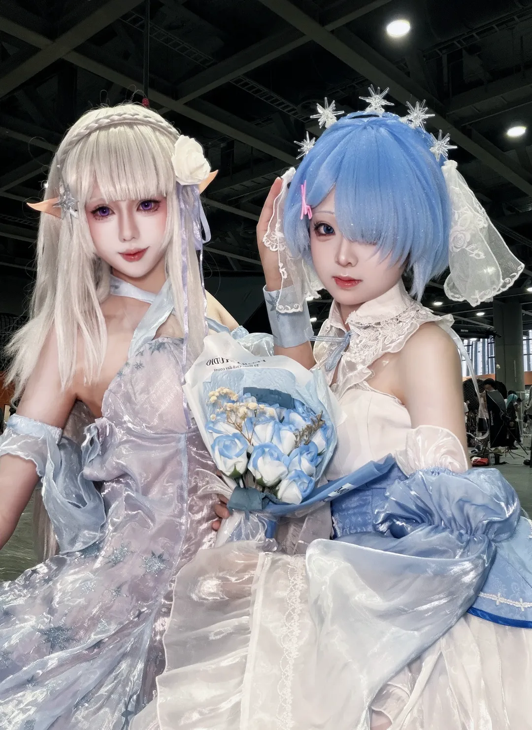 【蕾姆cos】从零开始的异世界生活：与爱蜜莉雅同框萤火虫漫展 - 第 1 张