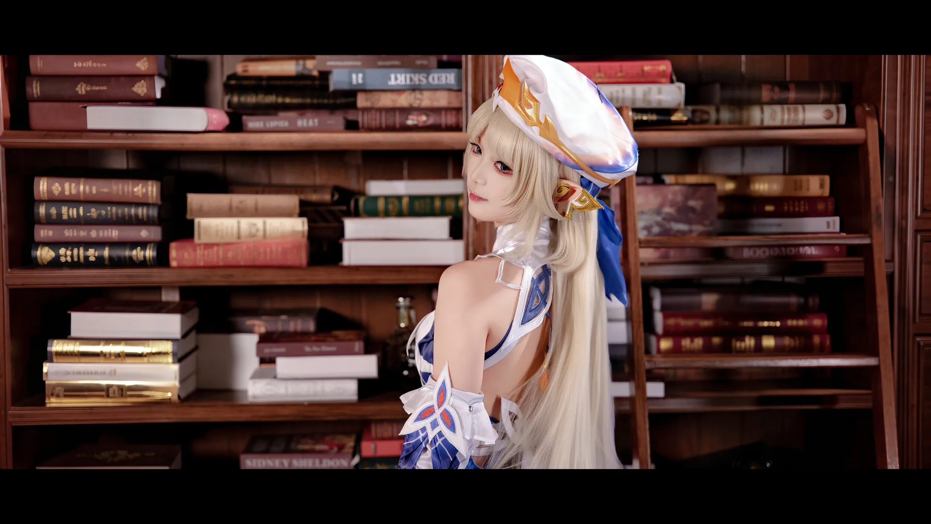 【尼可·莱恩cos】原神魔女会N的书房静谧时刻 - 第 12 张