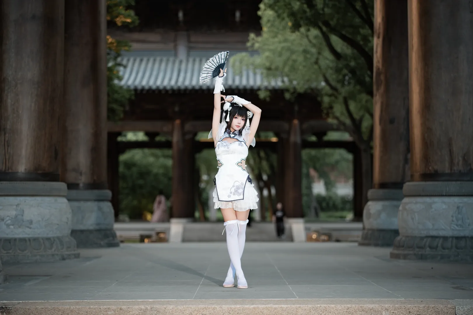【殷紫萍cos】悬壶济世的白衣少女，在江南水乡的拍摄分享 - 第 4 张